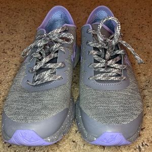 Under Armour Women’s size 9.